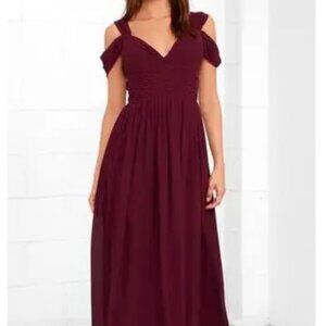 Lulu's Make Me Move Burgundy Maxi Bridesmaid Dress‎ Size: S